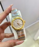 ساعت امگا کانسلیشن زنانه گلد سیلور - Image 5