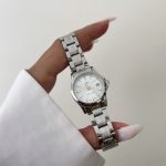 ساعت کاسیو زنانه تقویم دار صفحه سفید بند سیلور