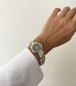 ساعت کاسیو زنانه تقویم دارصفحه مشکی بند سیلور طلایی - Image 3