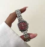 ساعت نایدو صفحه مربع زرشکی بند حصیری