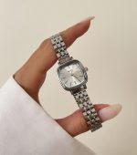 ساعت نایدو صفحه شیشه تراش بند حصیری - Image 9