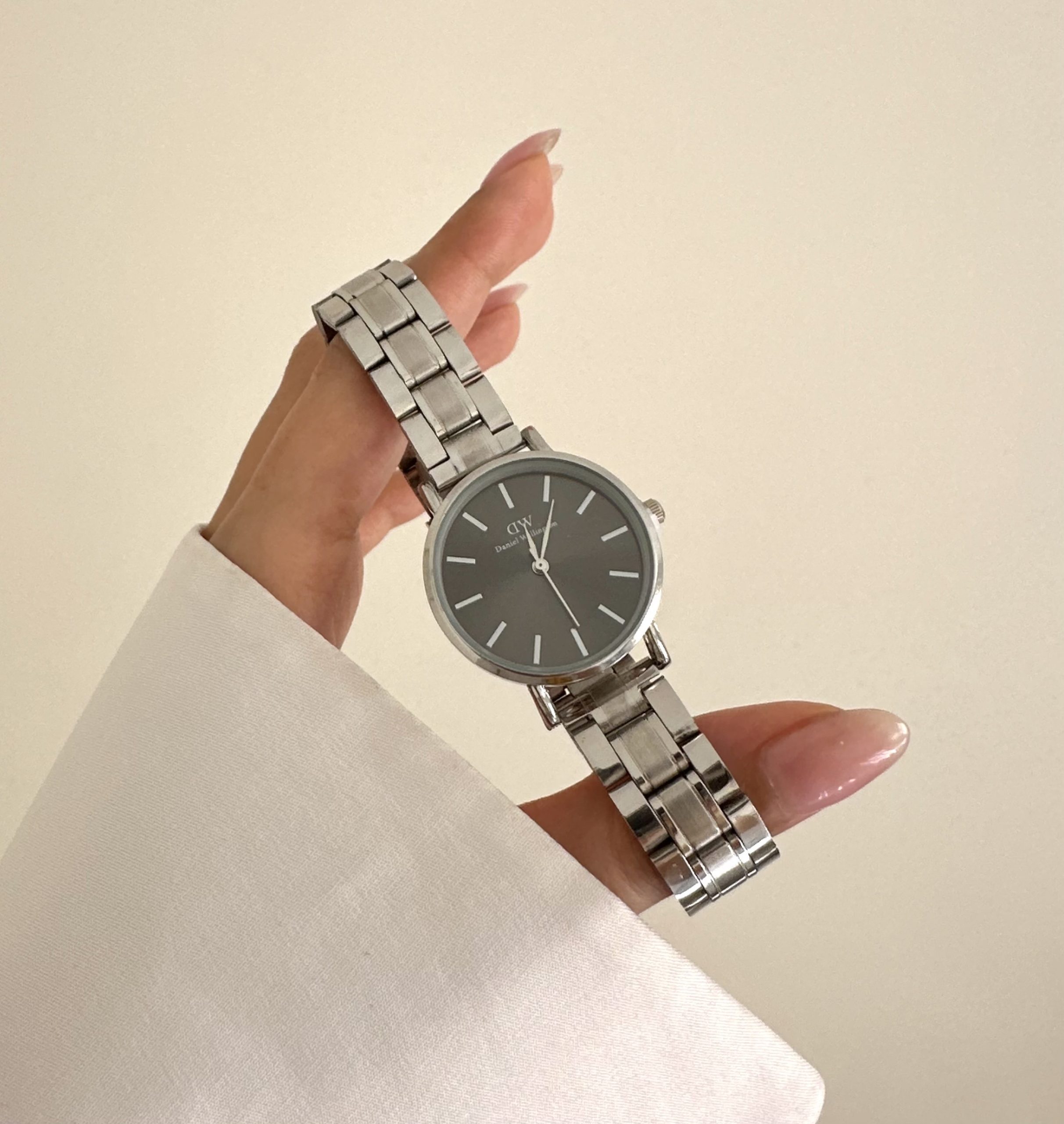 IMG_2609 ساعت DW بند حصیری صفحه مشکی - Image 1