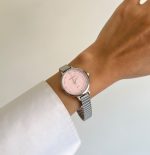 ساعت زنانه کوشی گرد صفحه صورتی بند کرکره ای سیلور - Image 2